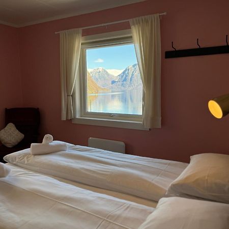 Svingen Guesthouse - Panoramic Fjord Views In Flam Exterior photo