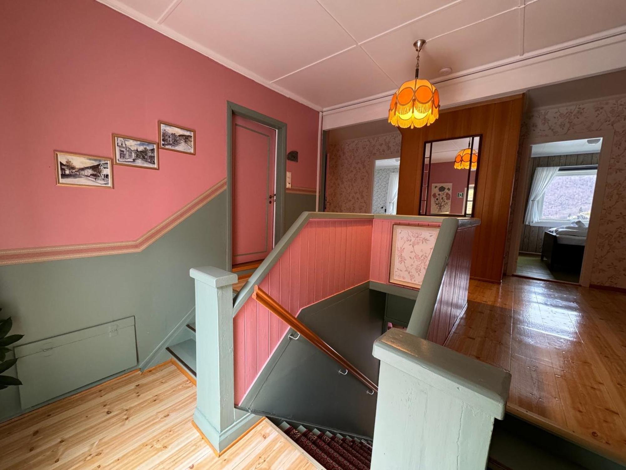 Svingen Guesthouse - Panoramic Fjord Views In Flam Exterior photo